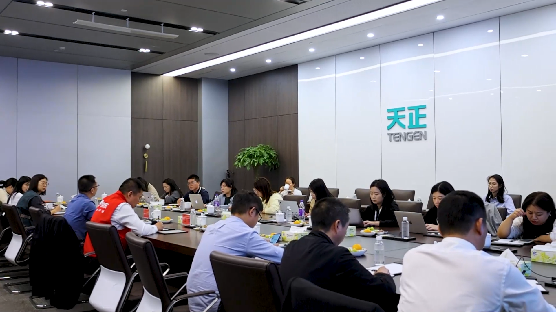 京东工业走进pg电子站，探访产业数智化之路！